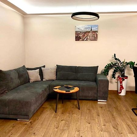 Ferienwohnung Apartament Sajowy Z Miejscem Postojowym W Garazu Podziemnym Thorn Exterior foto