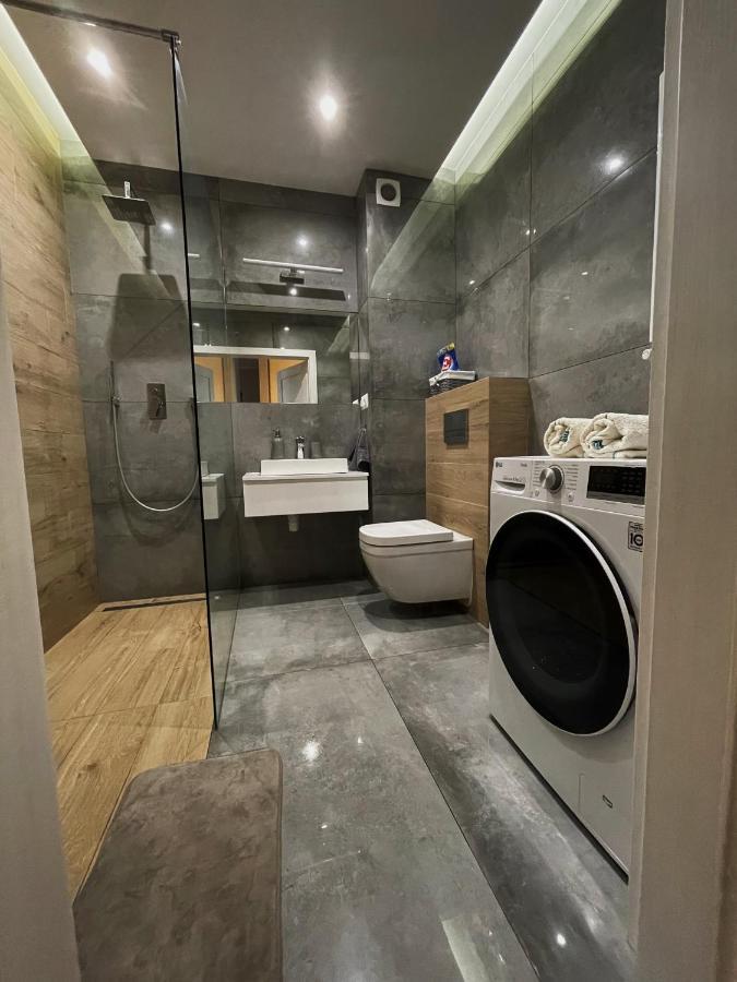 Ferienwohnung Apartament Sajowy Z Miejscem Postojowym W Garazu Podziemnym Thorn Exterior foto