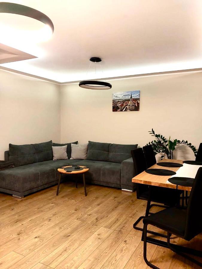 Ferienwohnung Apartament Sajowy Z Miejscem Postojowym W Garazu Podziemnym Thorn Exterior foto